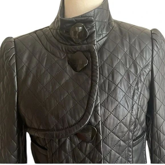 Peter Nygard Quilted Black Leather Jacket Cropped Fitted Size 6 - Picture 3 of 15